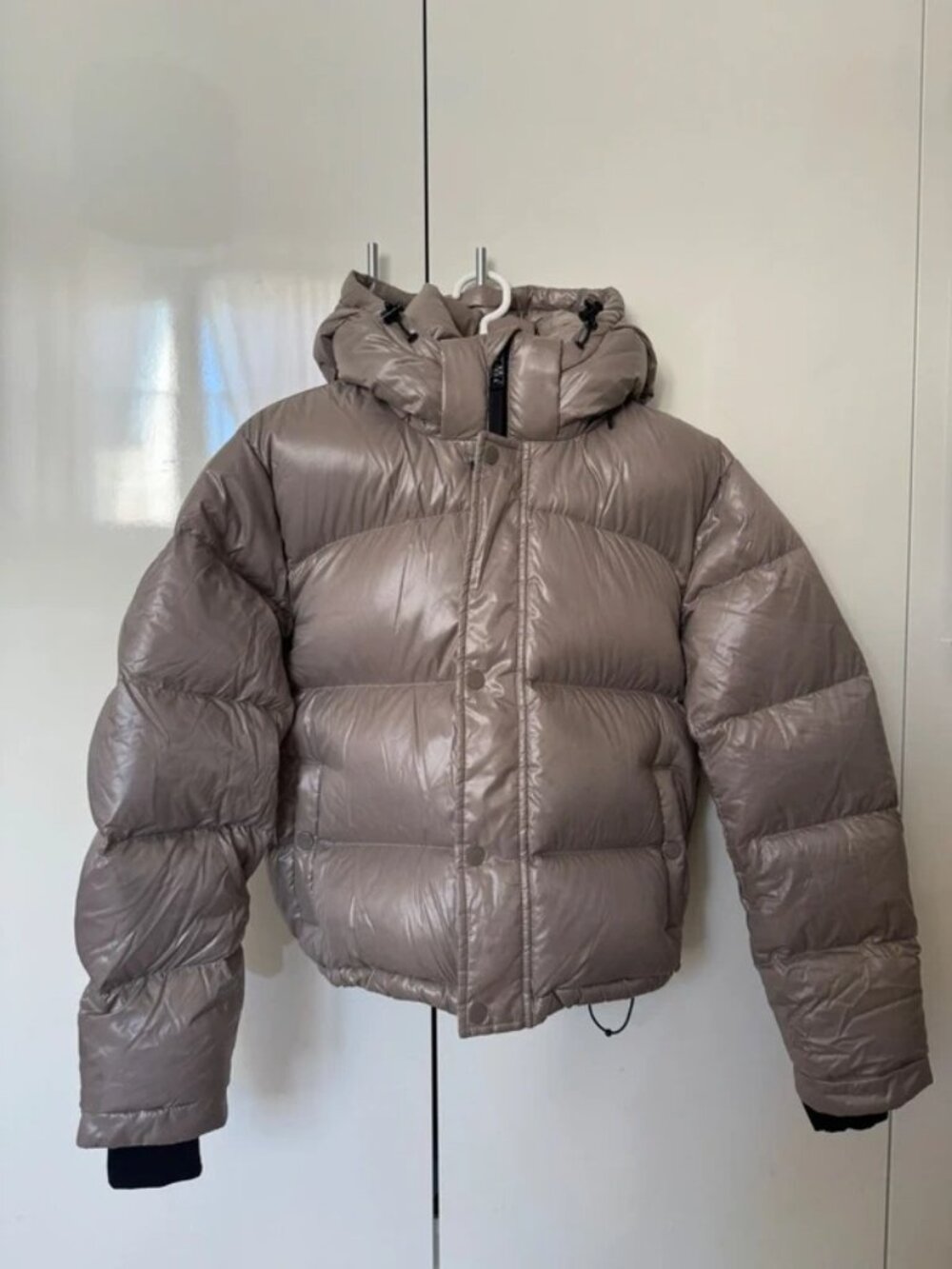 Aritzia The Super Puff Shorty Women’s Puffer Jacket Modern Taupe S
